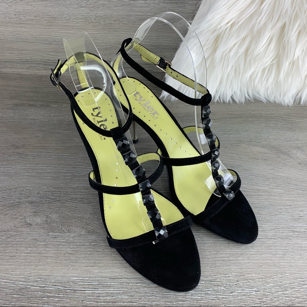 Tyler. Richard Tyler Windfall Strappy Sandals Sz8M